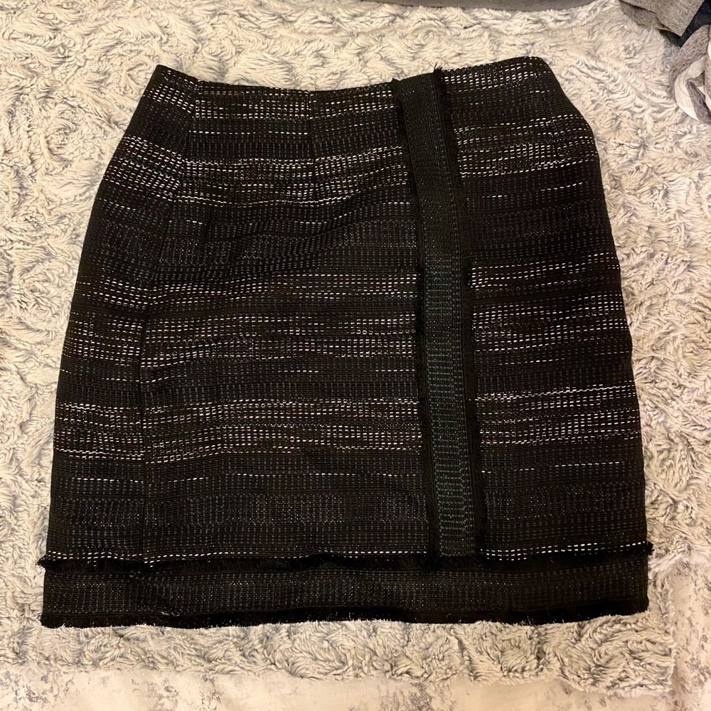 ELIE Tahari mid length skirt